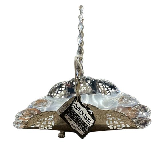 Vintage Queen Anne Silver Plated Footed Oval Serving Basket Moveable Handle NEW - Picture 1 of 13